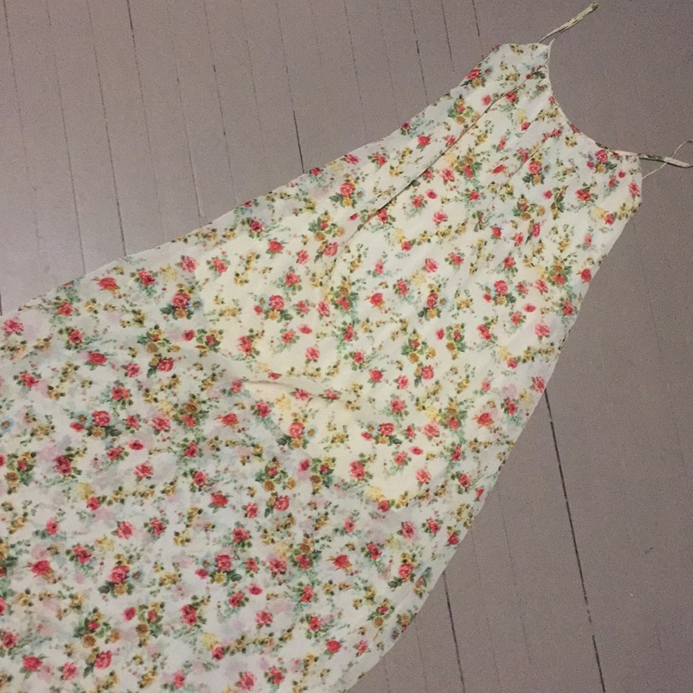 Pretty floral maxi dress